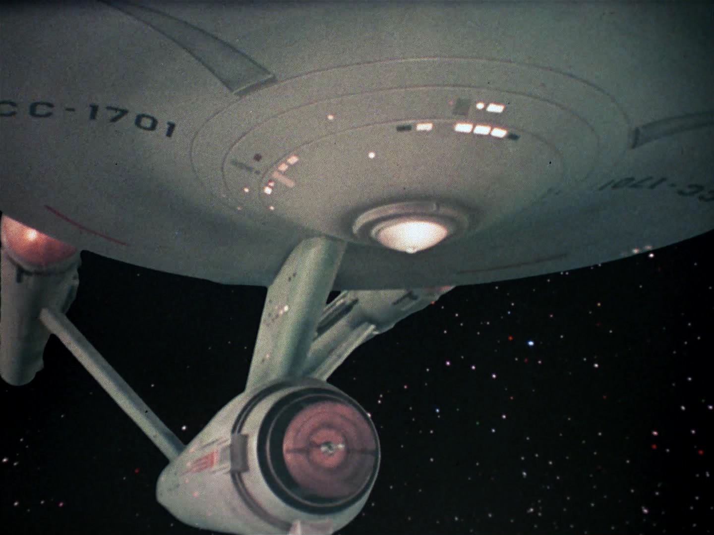 ariane179254_StarTrek_3x18_TheLightsOfZetar_0020.jpg