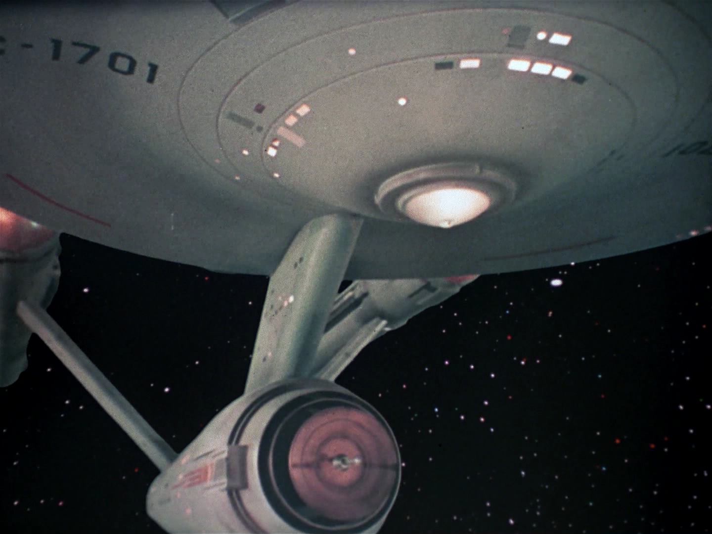 ariane179254_StarTrek_3x18_TheLightsOfZetar_0024.jpg