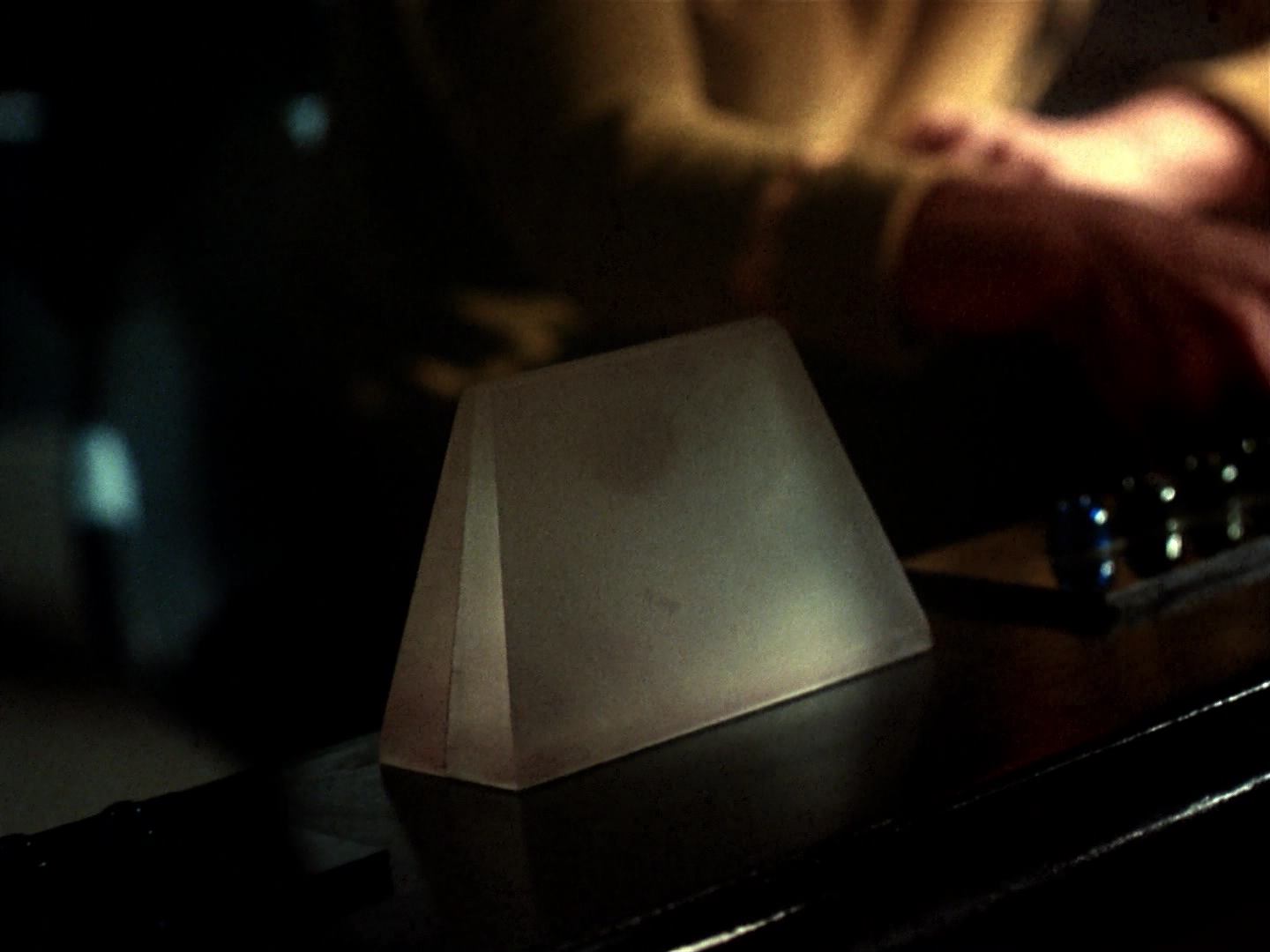ariane179254_StarTrek_3x18_TheLightsOfZetar_0113.jpg