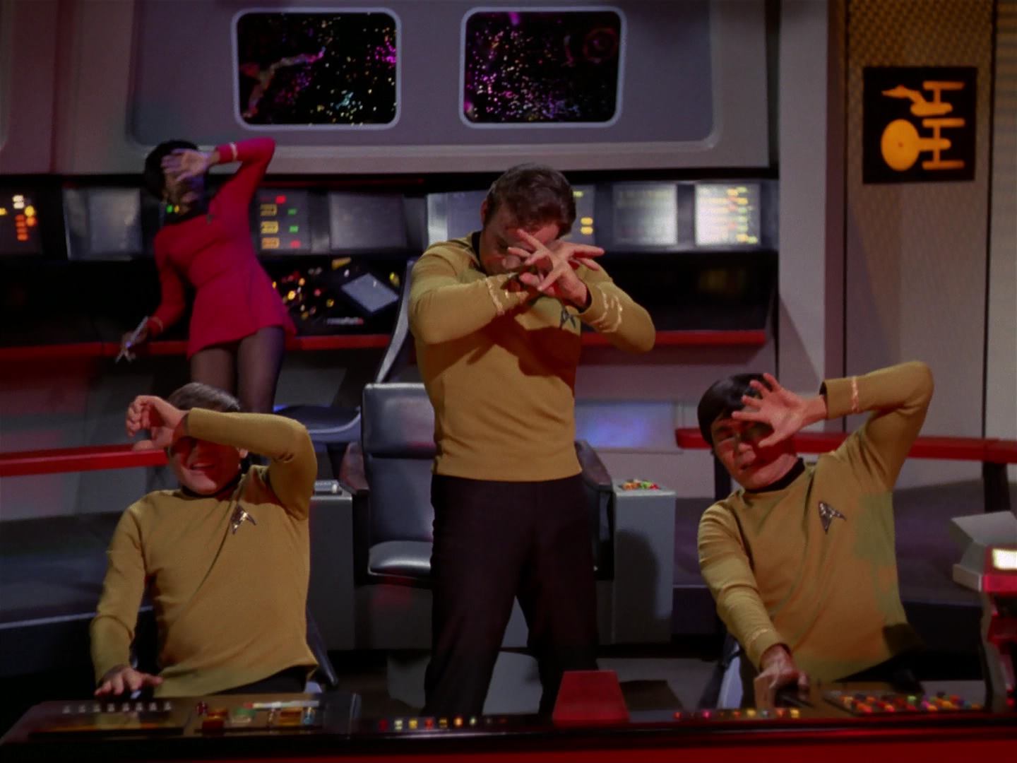 ariane179254_StarTrek_3x18_TheLightsOfZetar_0194.jpg