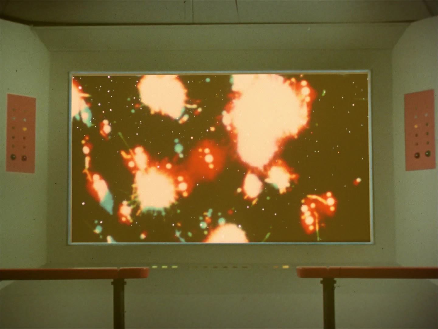 ariane179254_StarTrek_3x18_TheLightsOfZetar_0317.jpg