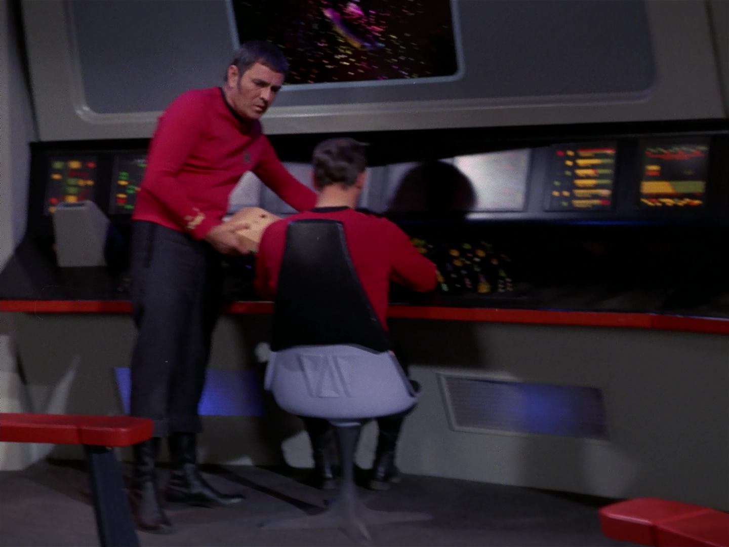 ariane179254_StarTrek_3x18_TheLightsOfZetar_0335.jpg