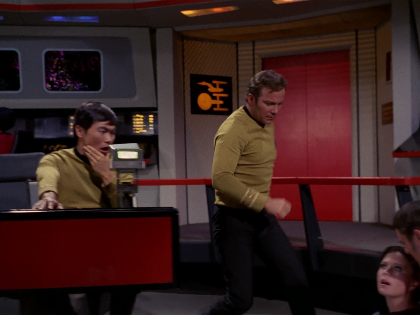 ariane179254_StarTrek_3x18_TheLightsOfZetar_0345.jpg