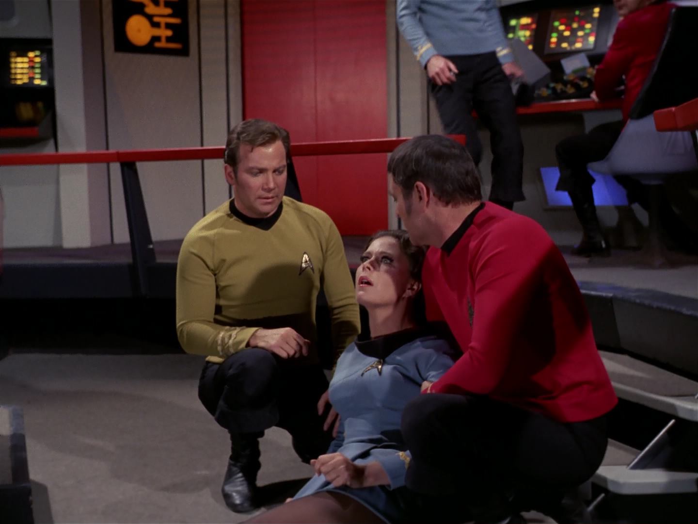 ariane179254_StarTrek_3x18_TheLightsOfZetar_0362.jpg