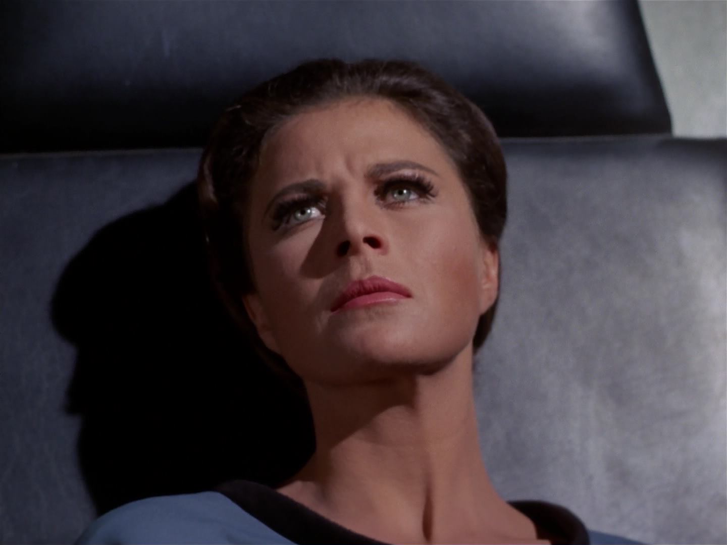 ariane179254_StarTrek_3x18_TheLightsOfZetar_0640.jpg