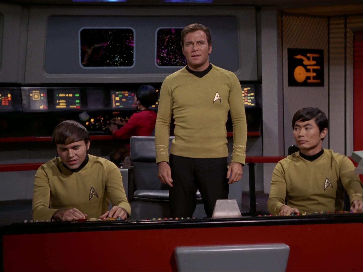 ariane179254_StarTrek_3x18_TheLightsOfZetar_0721.jpg