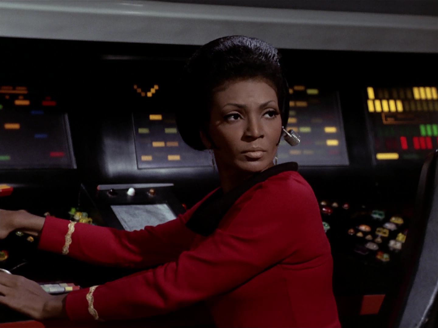 ariane179254_StarTrek_3x18_TheLightsOfZetar_0765.jpg