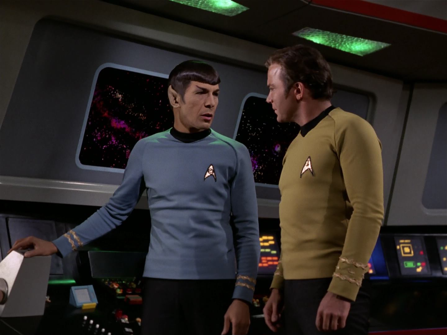 ariane179254_StarTrek_3x18_TheLightsOfZetar_0790.jpg