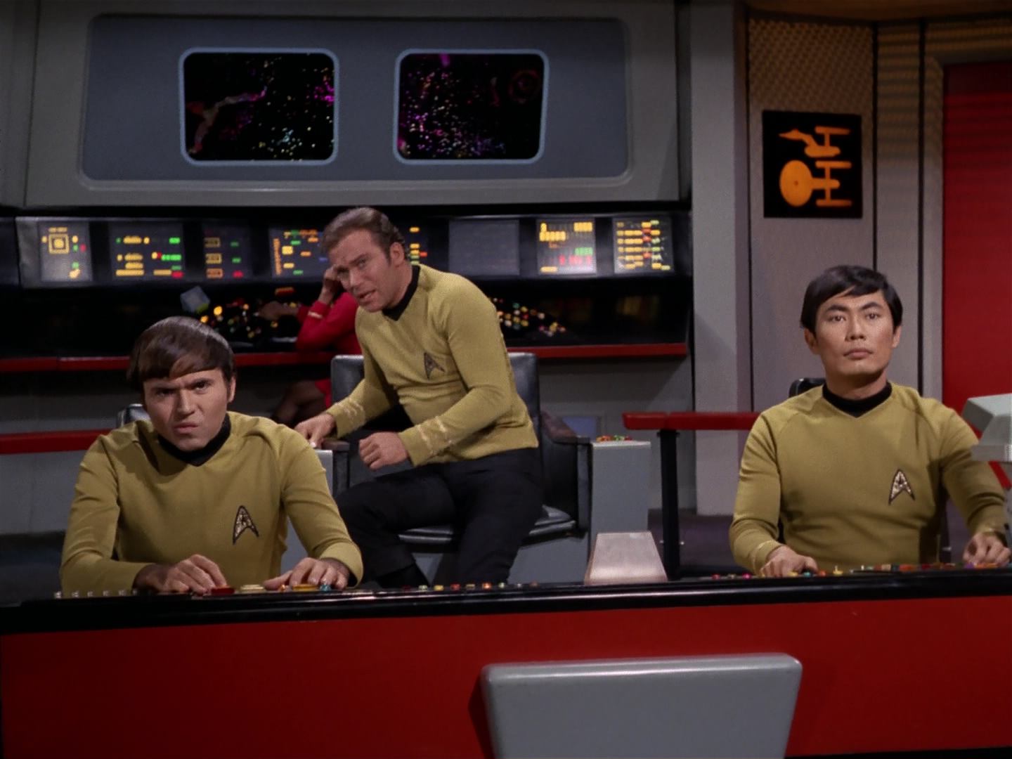 ariane179254_StarTrek_3x18_TheLightsOfZetar_0828.jpg