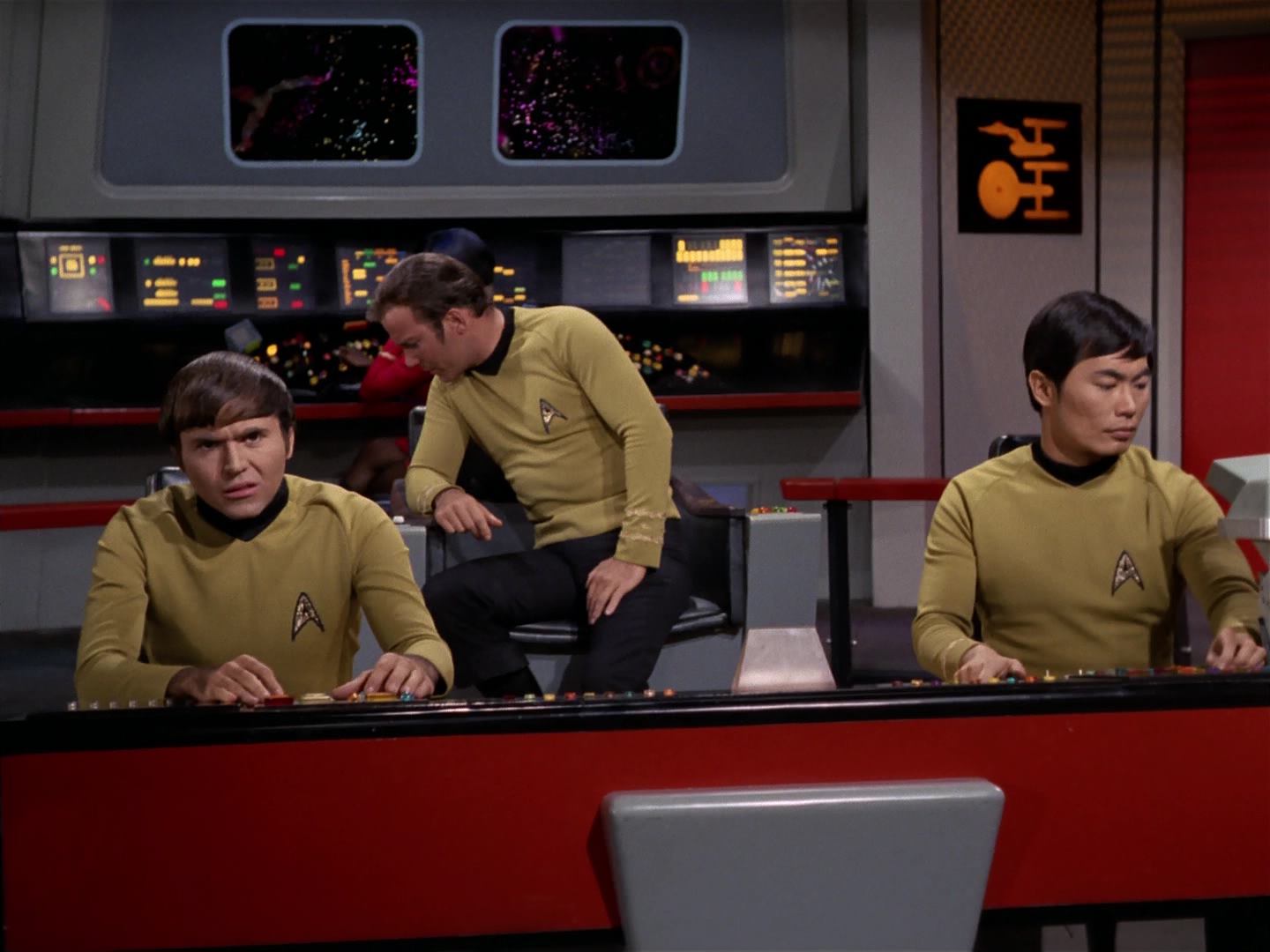 ariane179254_StarTrek_3x18_TheLightsOfZetar_0833.jpg