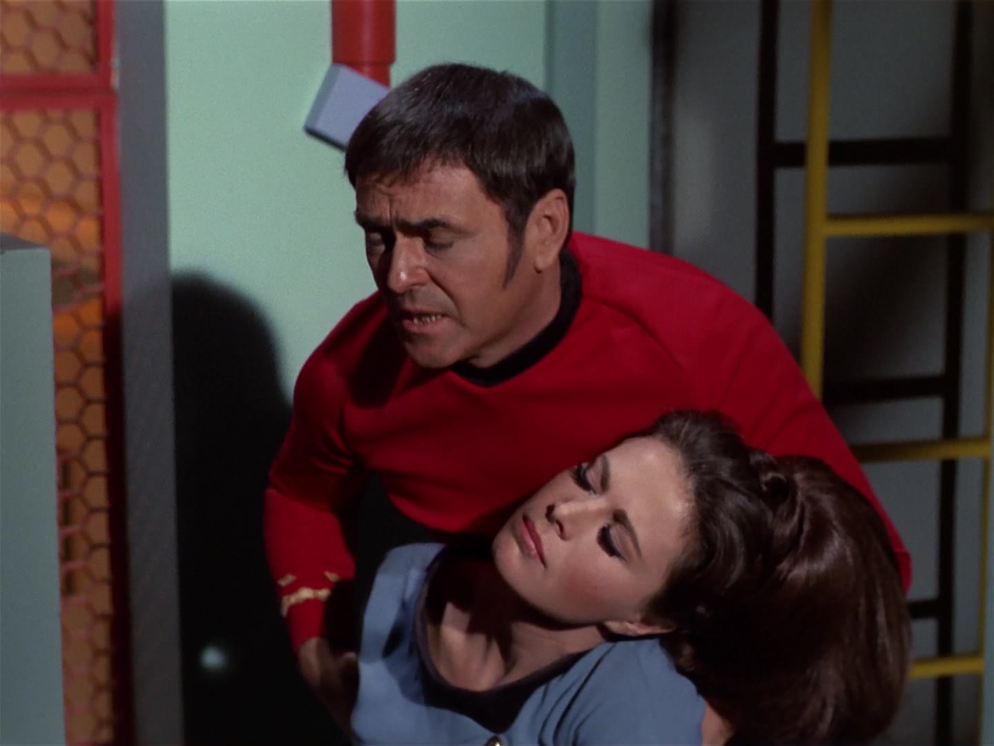 ariane179254_StarTrek_3x18_TheLightsOfZetar_1755.jpg