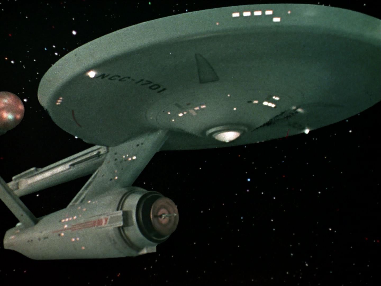 ariane179254_StarTrek_3x21_TheCloudMinders_0017.jpg