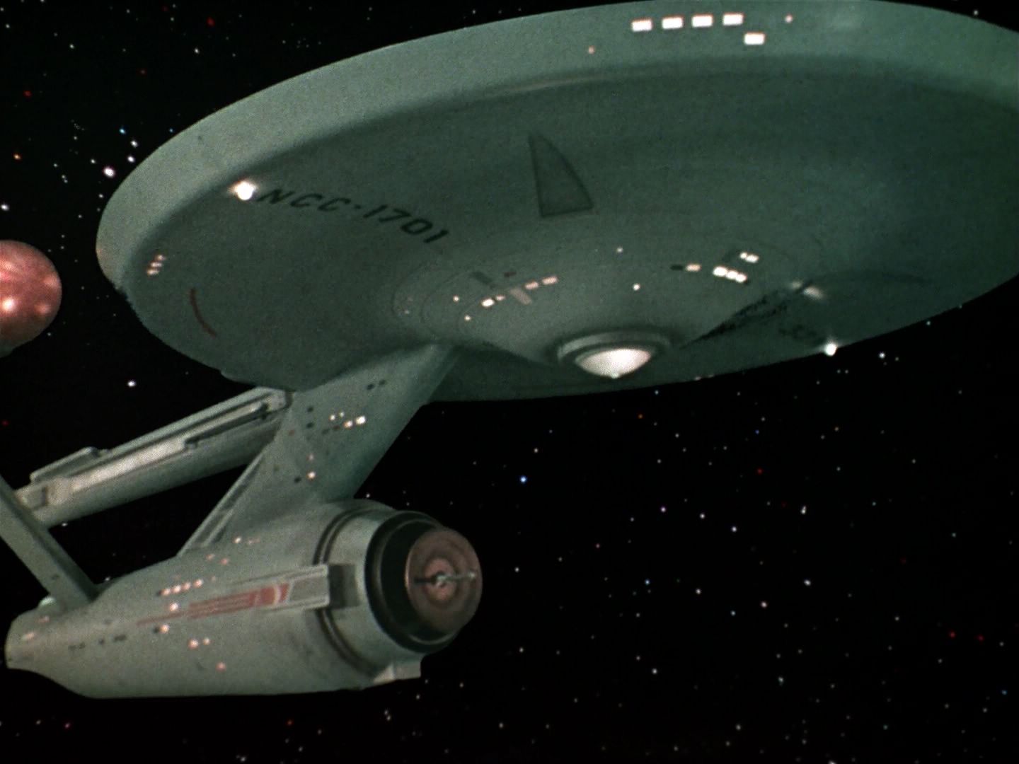 ariane179254_StarTrek_3x21_TheCloudMinders_0018.jpg
