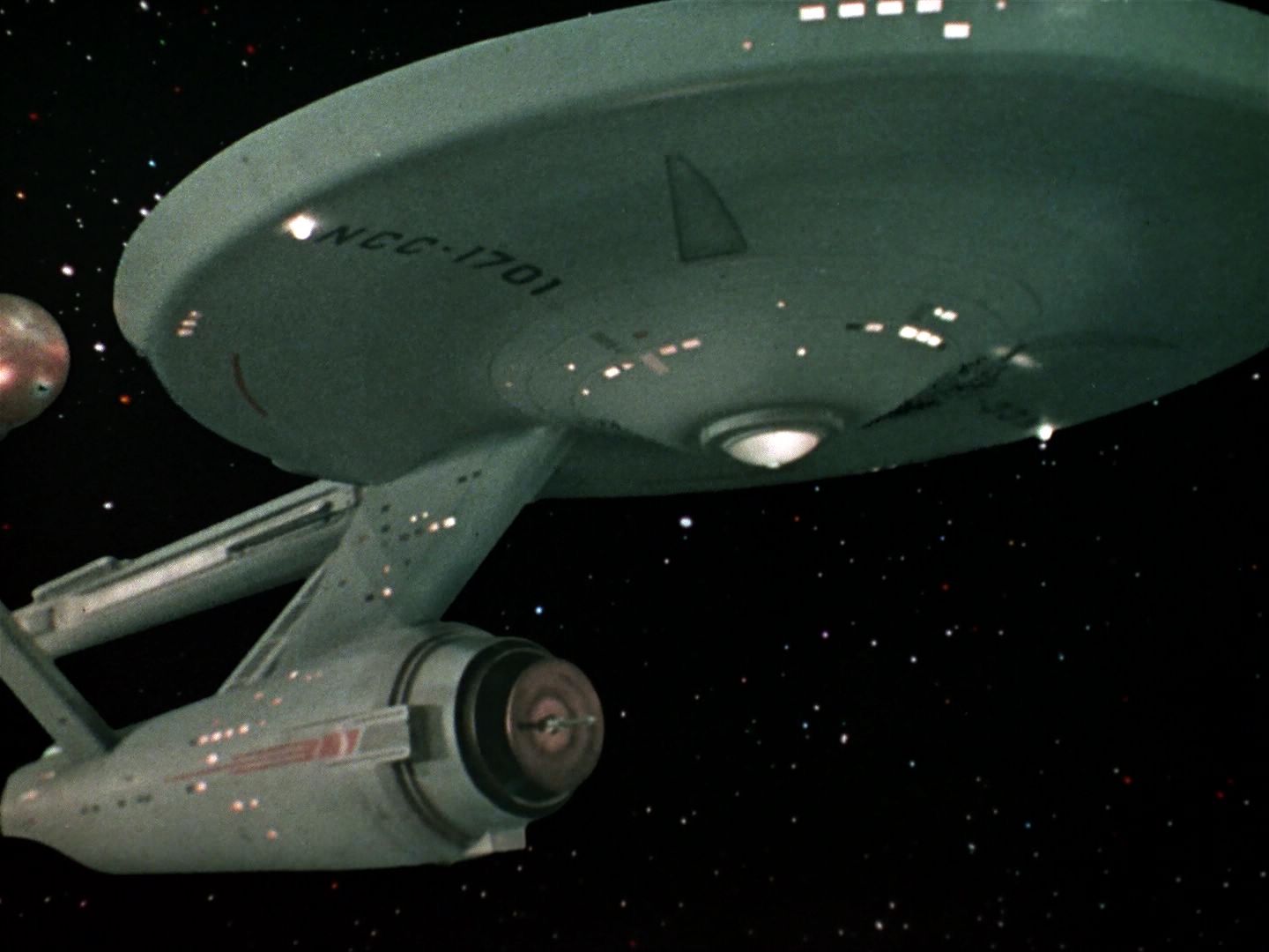 ariane179254_StarTrek_3x21_TheCloudMinders_0019.jpg