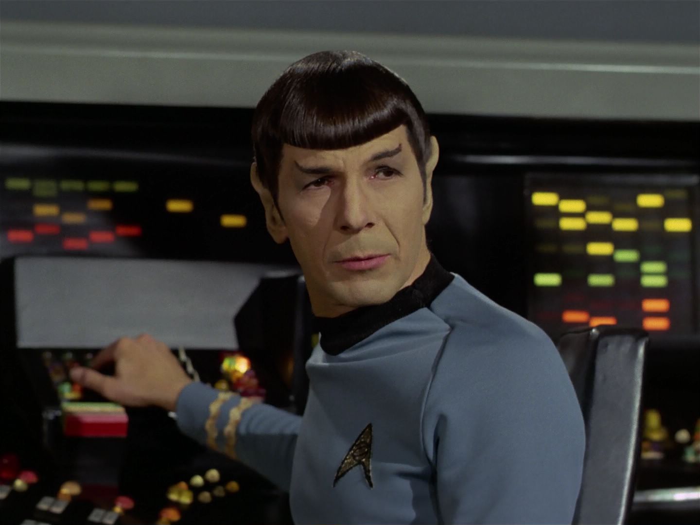 ariane179254_StarTrek_3x21_TheCloudMinders_0046.jpg