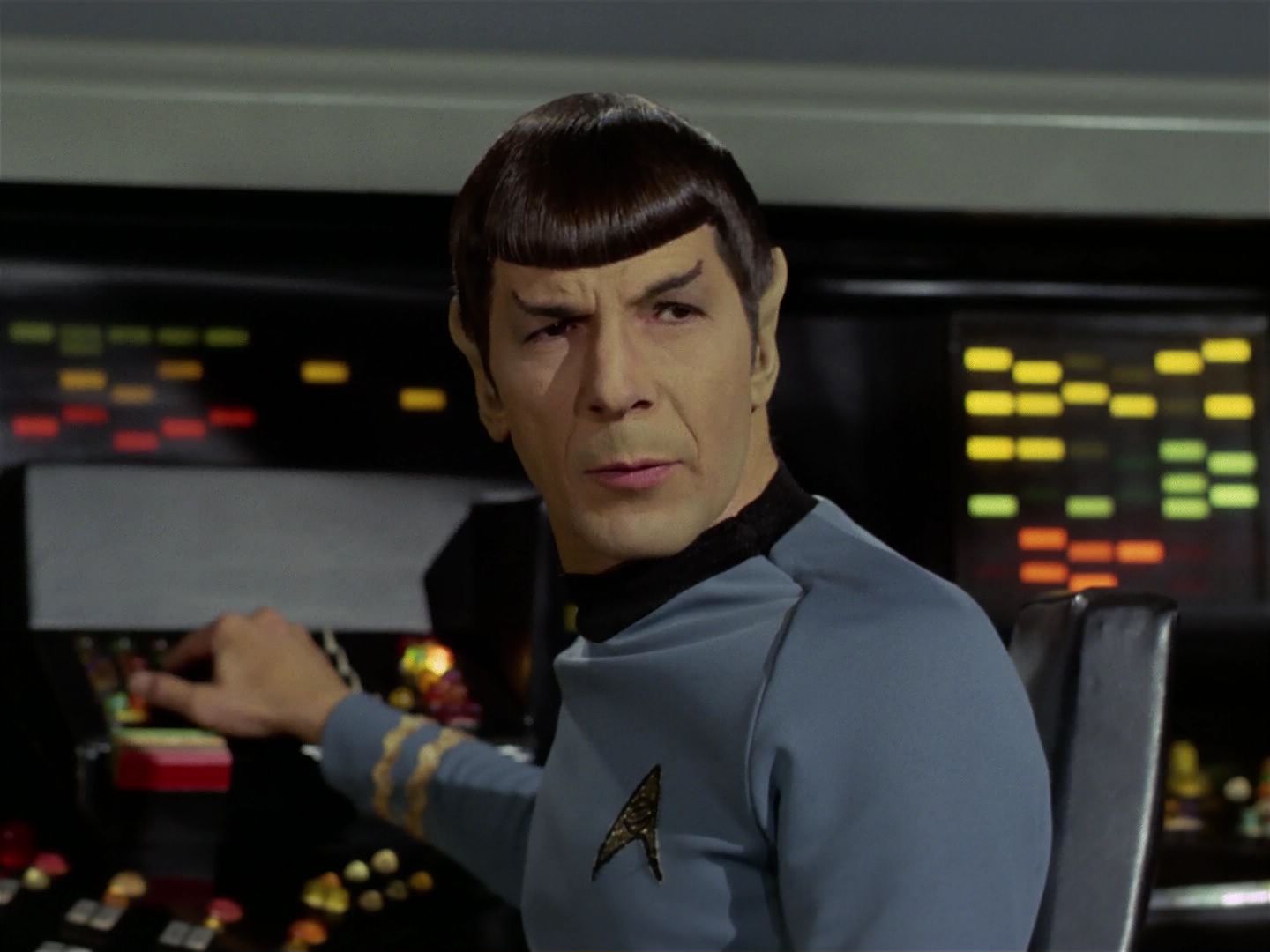 ariane179254_StarTrek_3x21_TheCloudMinders_0052.jpg