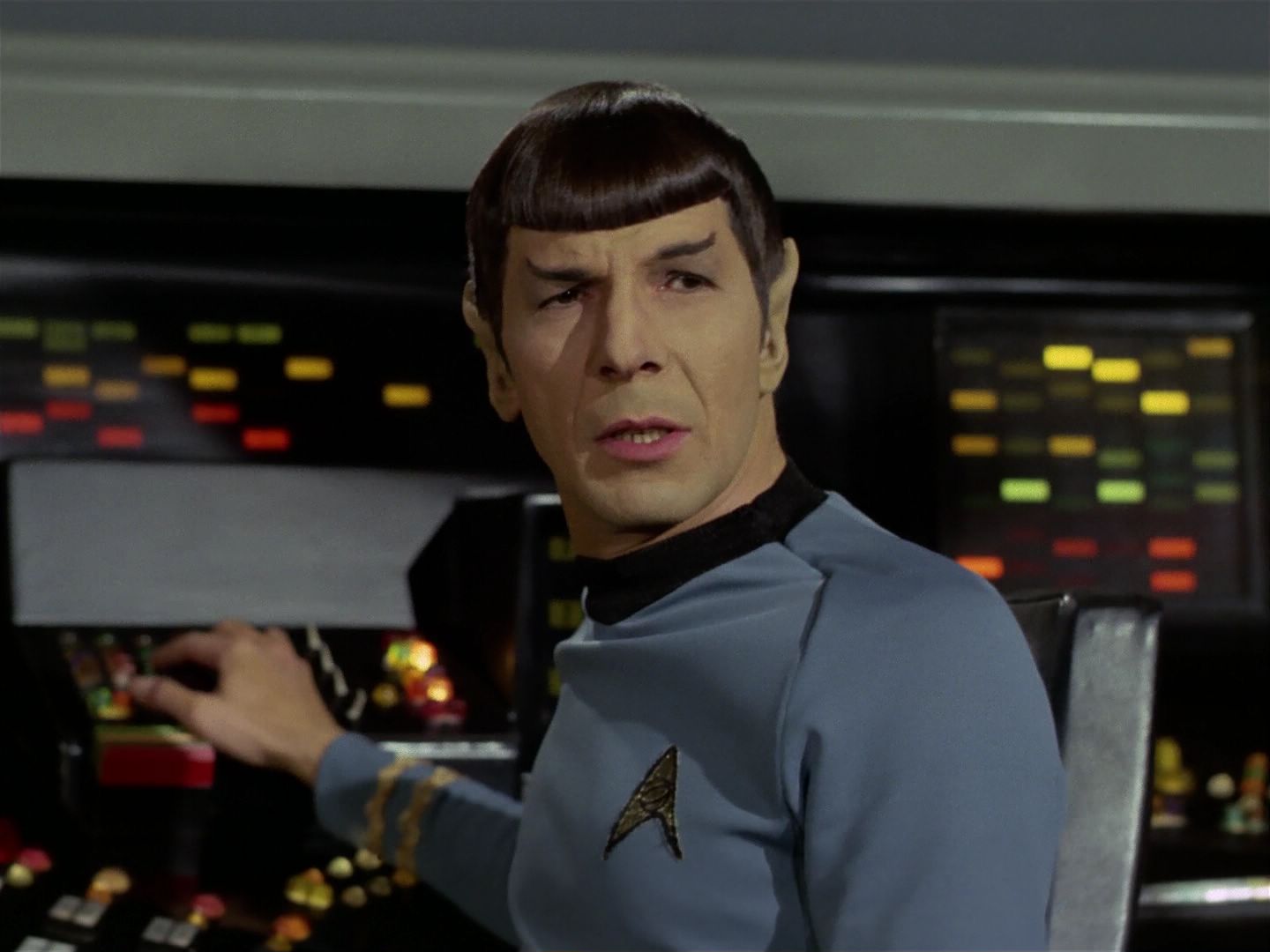 ariane179254_StarTrek_3x21_TheCloudMinders_0055.jpg