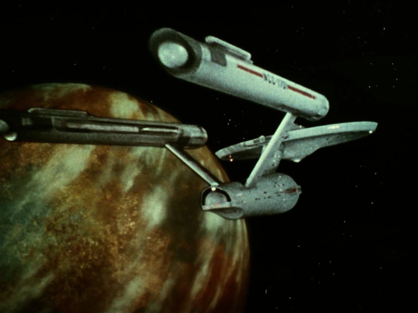 ariane179254_StarTrek_3x21_TheCloudMinders_0102.jpg