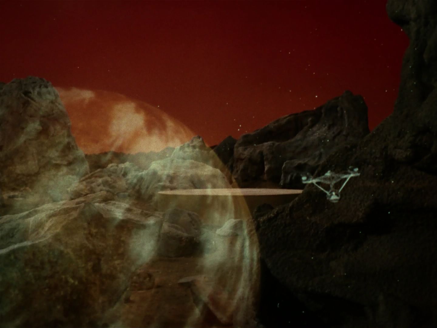 ariane179254_StarTrek_3x21_TheCloudMinders_0111.jpg