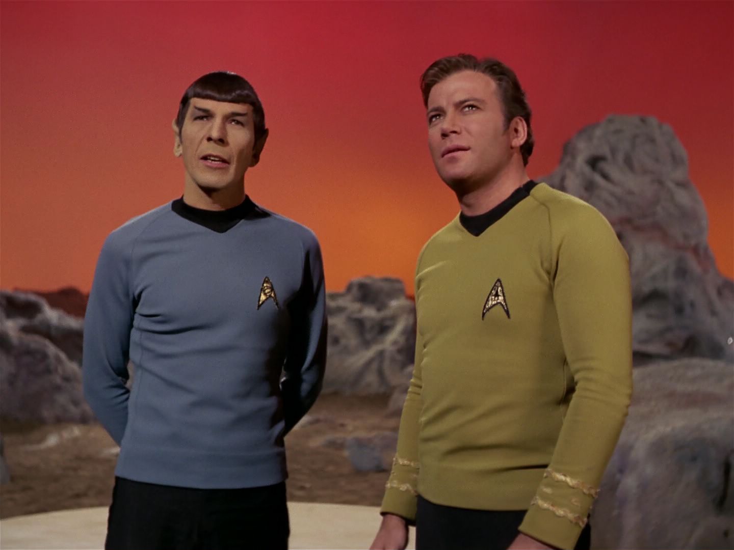 ariane179254_StarTrek_3x21_TheCloudMinders_0128.jpg