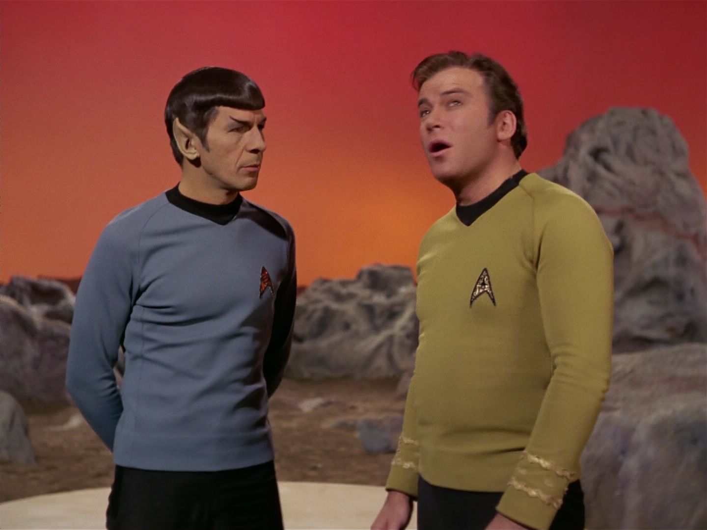 ariane179254_StarTrek_3x21_TheCloudMinders_0138.jpg