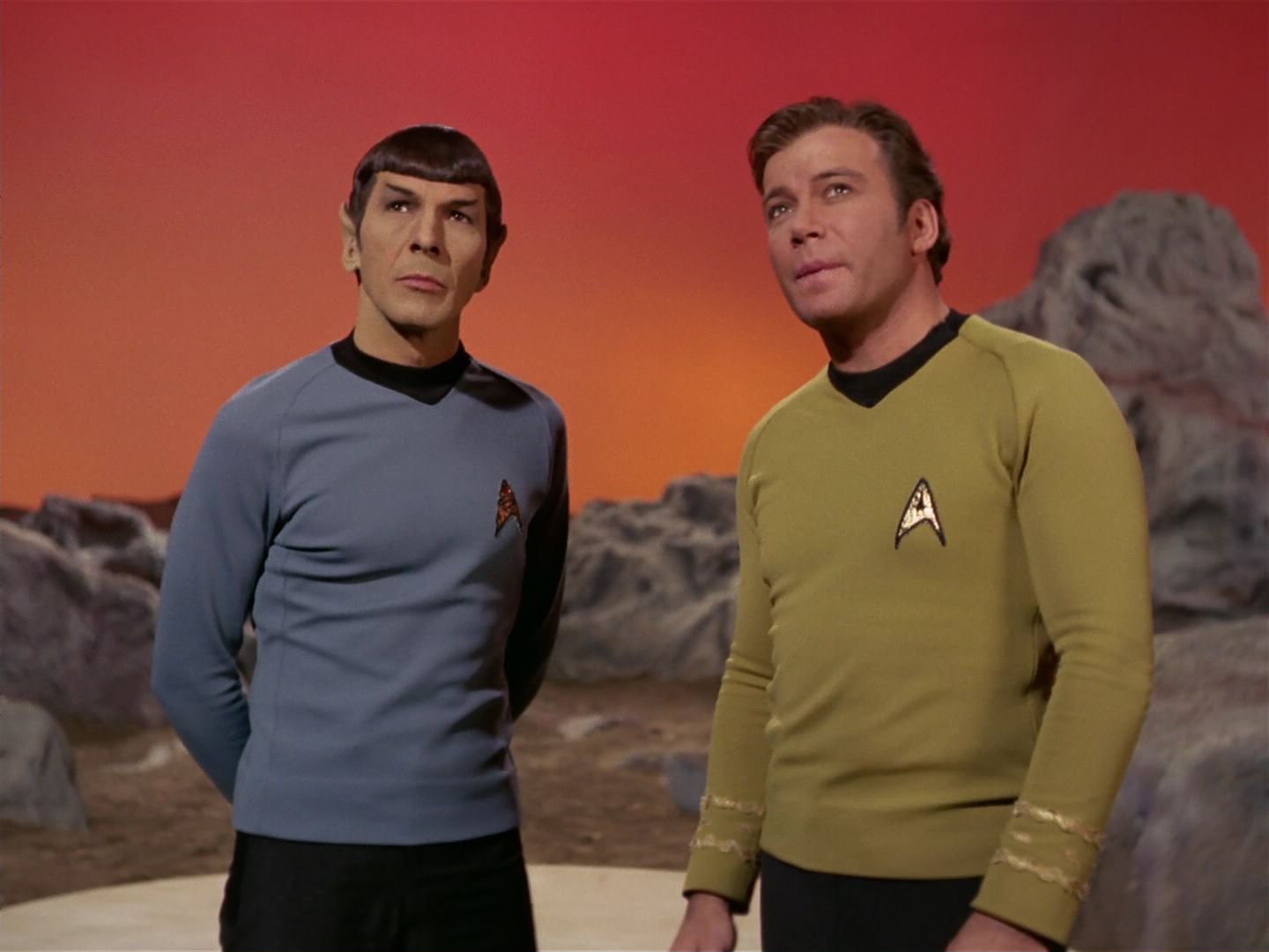 ariane179254_StarTrek_3x21_TheCloudMinders_0141.jpg