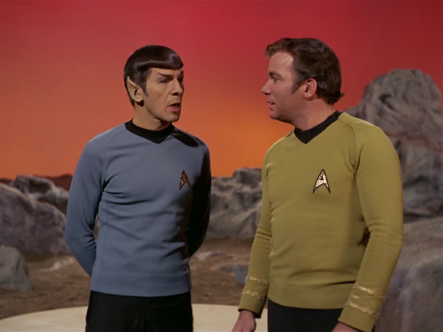 ariane179254_StarTrek_3x21_TheCloudMinders_0145.jpg