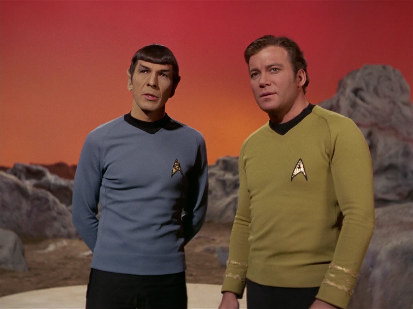 ariane179254_StarTrek_3x21_TheCloudMinders_0151.jpg