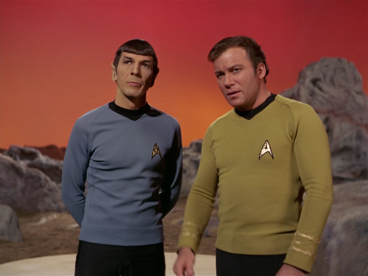ariane179254_StarTrek_3x21_TheCloudMinders_0155.jpg