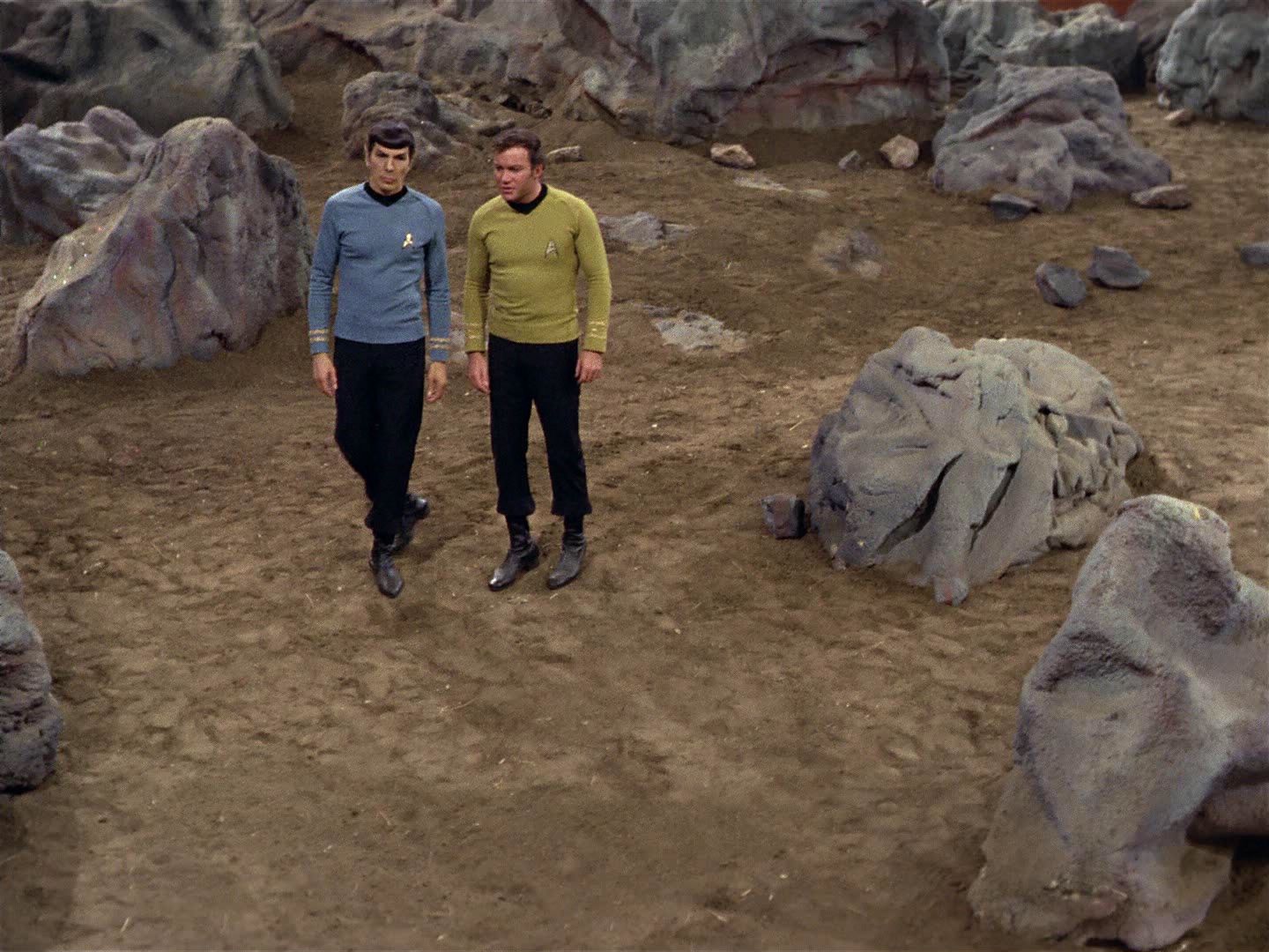 ariane179254_StarTrek_3x21_TheCloudMinders_0174.jpg