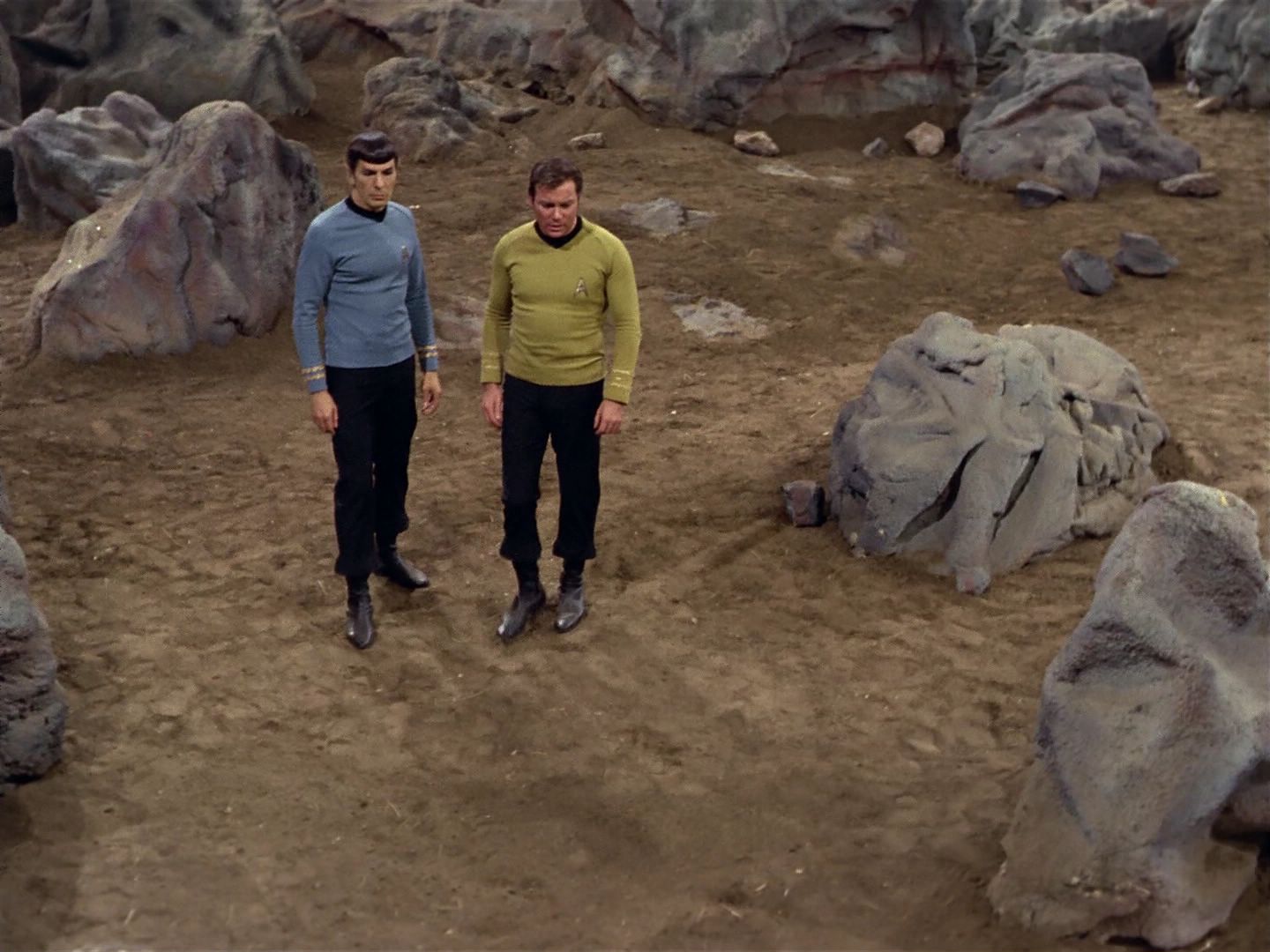 ariane179254_StarTrek_3x21_TheCloudMinders_0184.jpg