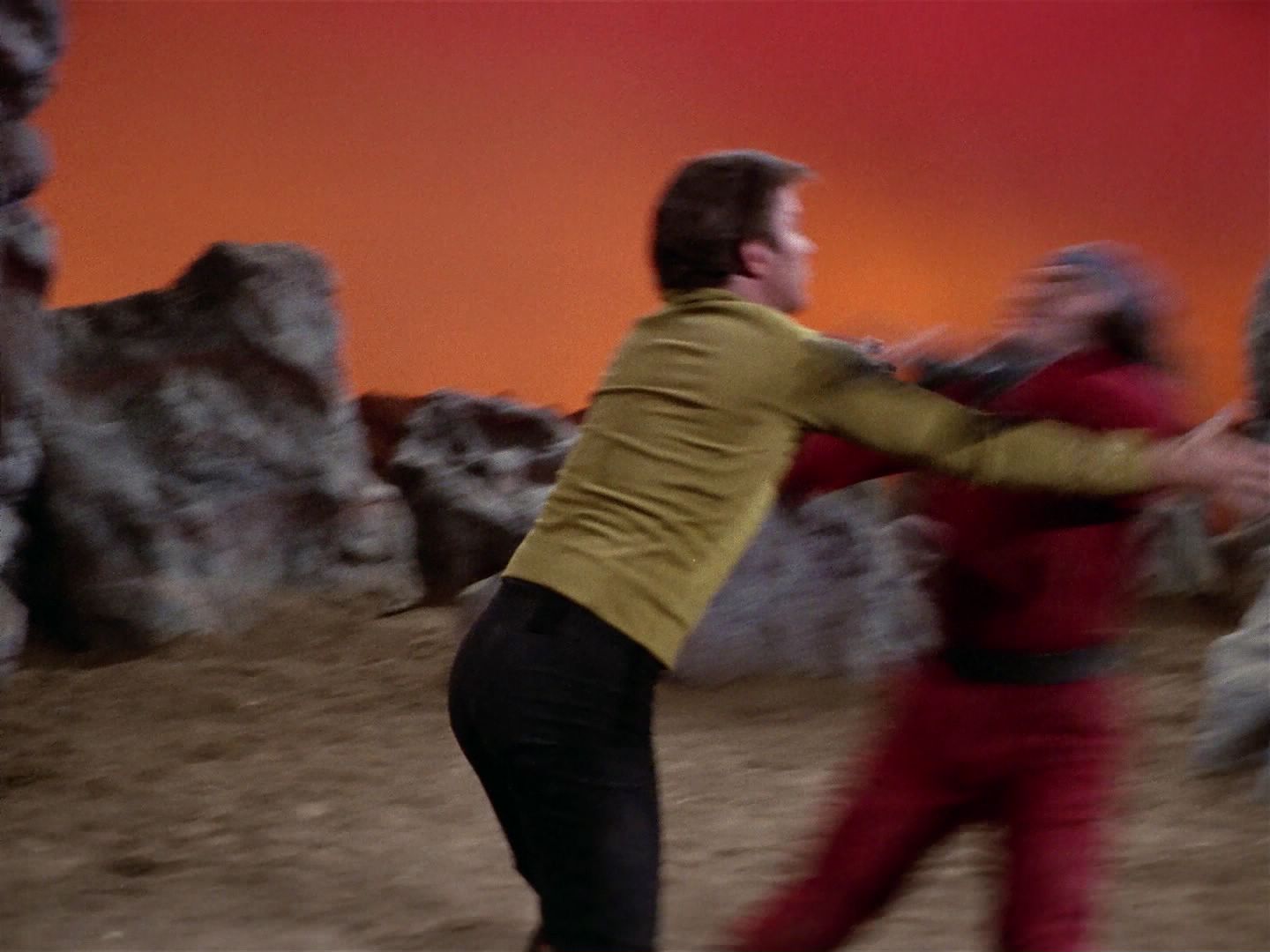 ariane179254_StarTrek_3x21_TheCloudMinders_0313.jpg