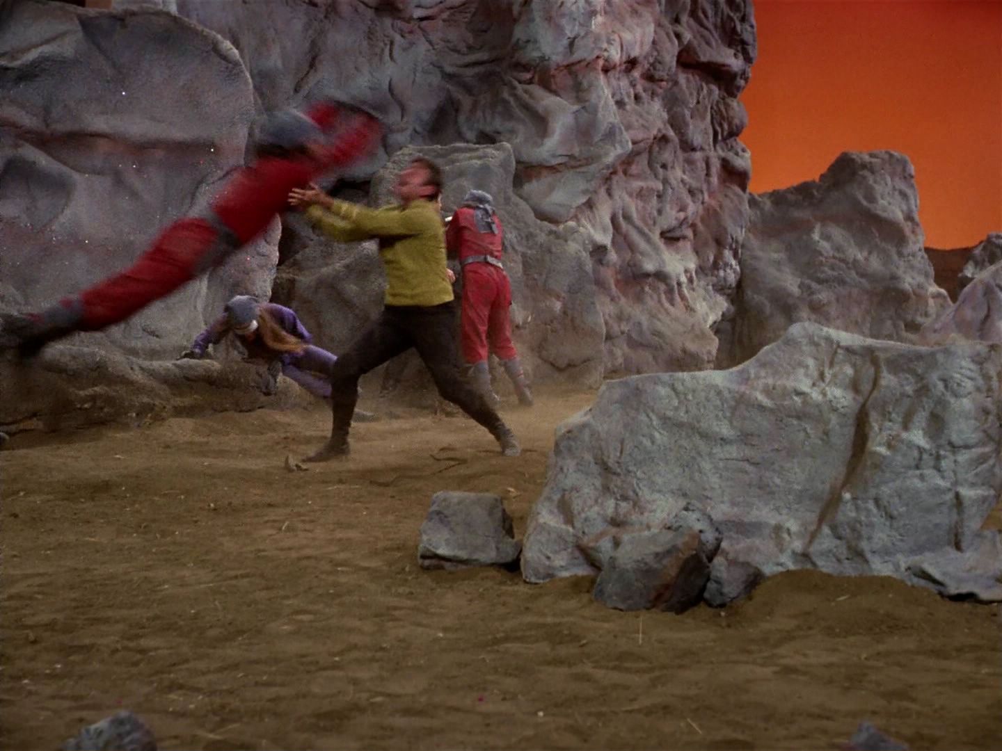 ariane179254_StarTrek_3x21_TheCloudMinders_0336.jpg
