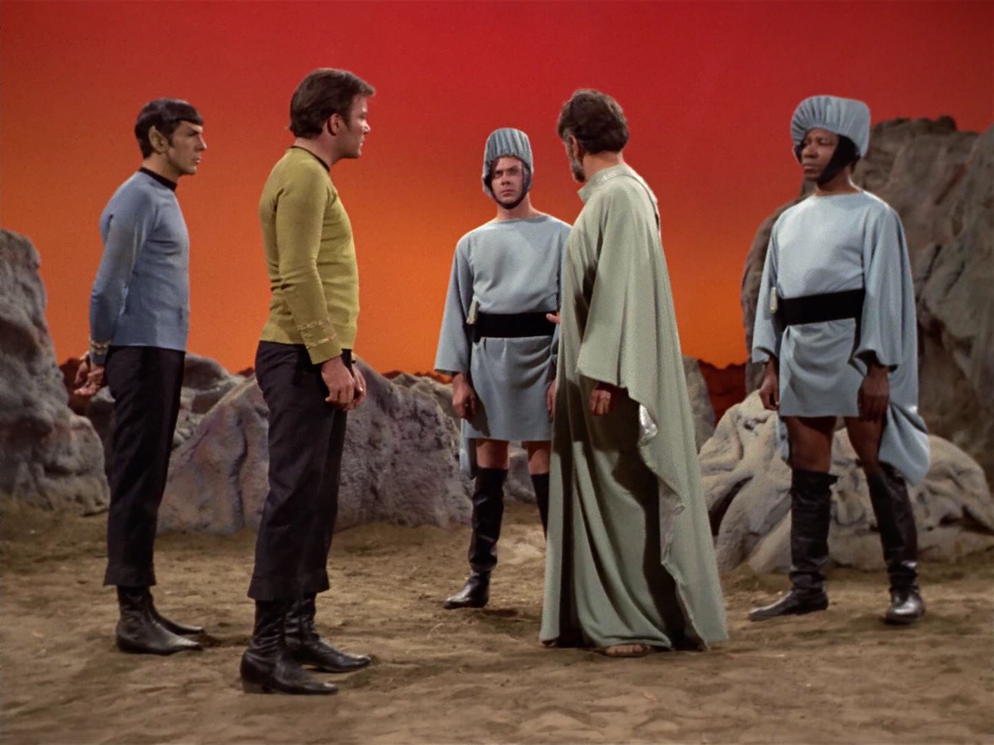 ariane179254_StarTrek_3x21_TheCloudMinders_0452.jpg