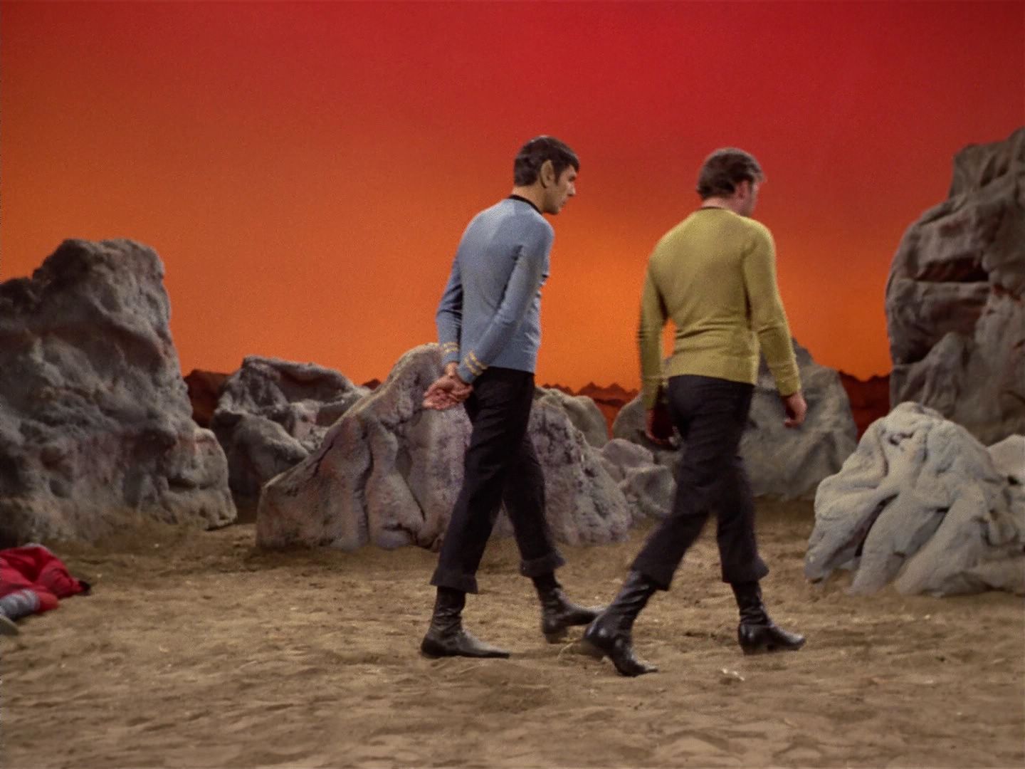 ariane179254_StarTrek_3x21_TheCloudMinders_0475.jpg