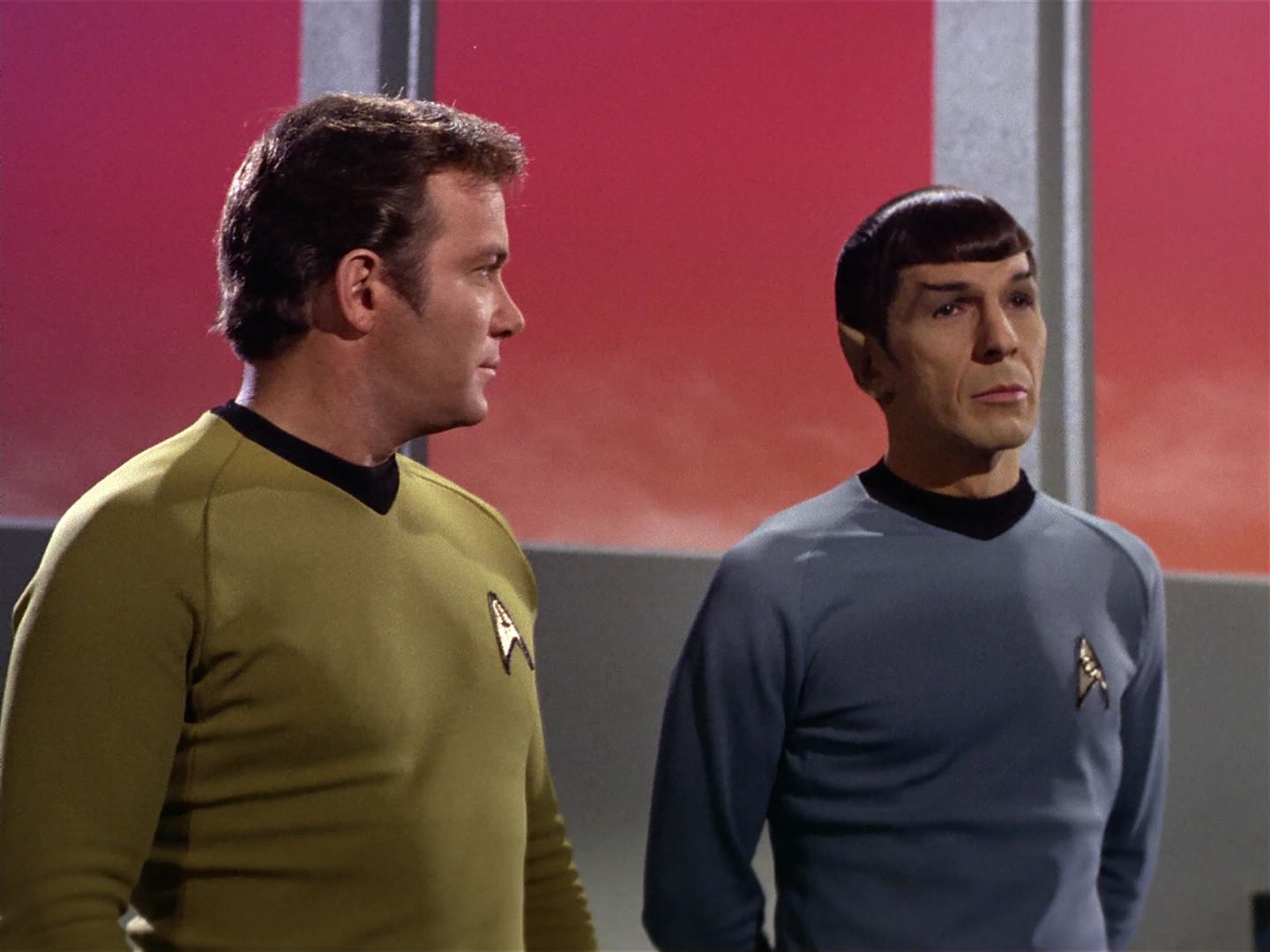 ariane179254_StarTrek_3x21_TheCloudMinders_0546.jpg