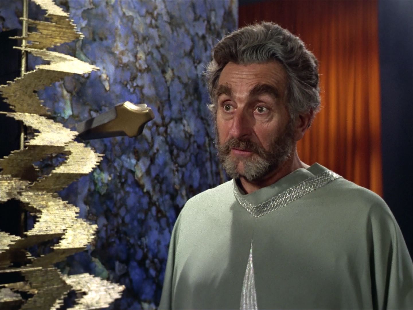 ariane179254_StarTrek_3x21_TheCloudMinders_0580.jpg