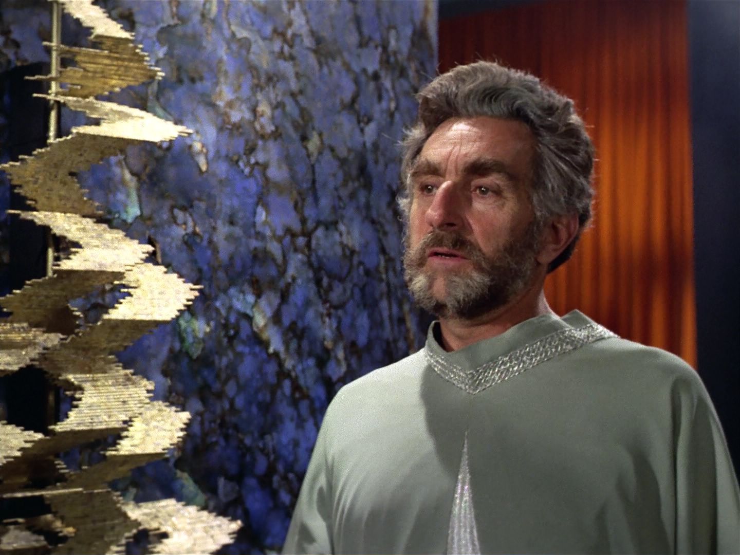 ariane179254_StarTrek_3x21_TheCloudMinders_0631.jpg