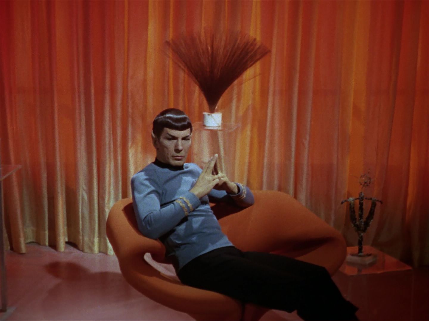 ariane179254_StarTrek_3x21_TheCloudMinders_0882.jpg