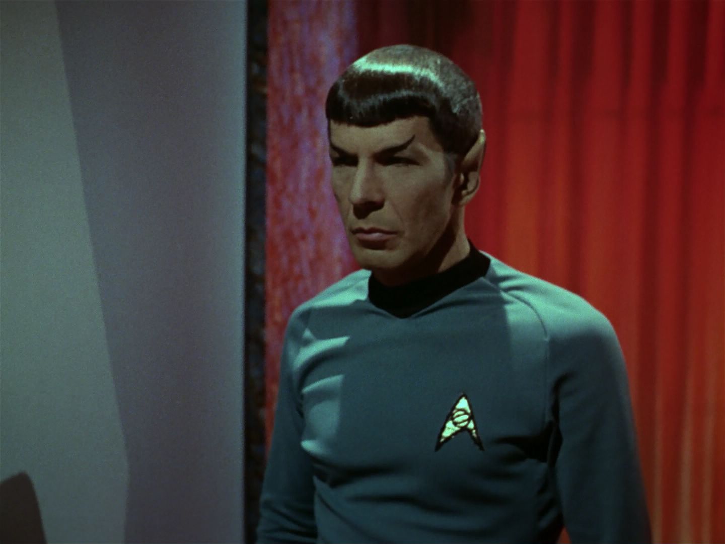 ariane179254_StarTrek_3x21_TheCloudMinders_0894.jpg