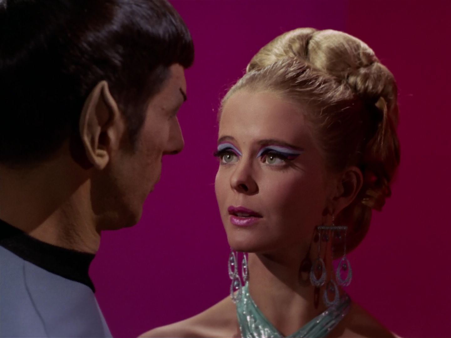 ariane179254_StarTrek_3x21_TheCloudMinders_0968.jpg