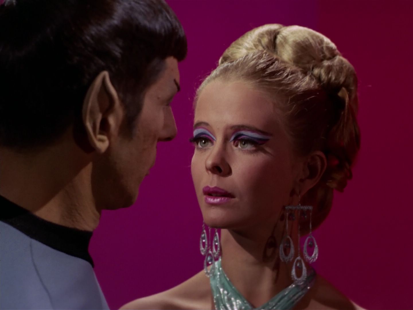 ariane179254_StarTrek_3x21_TheCloudMinders_0973.jpg