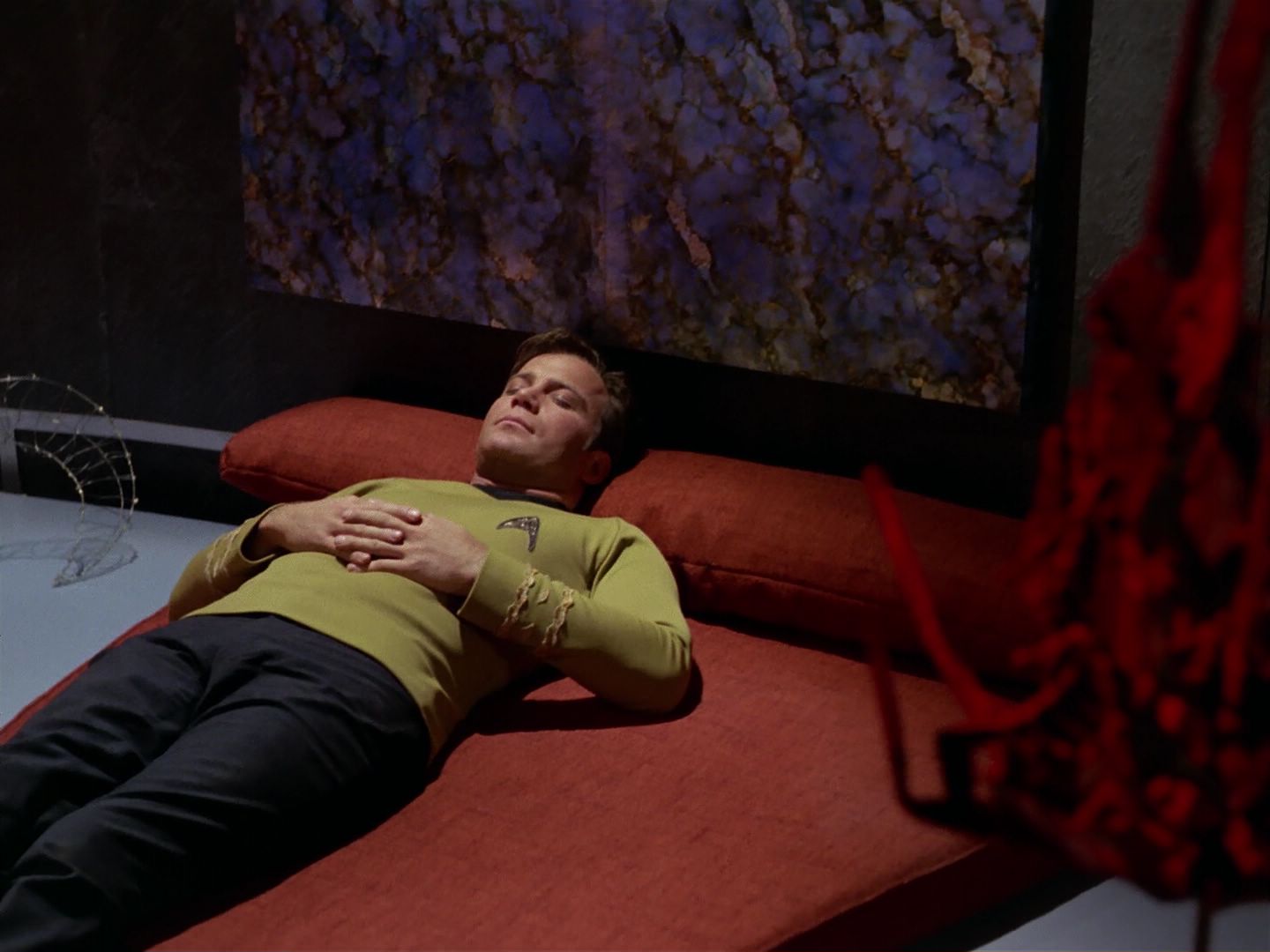 ariane179254_StarTrek_3x21_TheCloudMinders_0993.jpg
