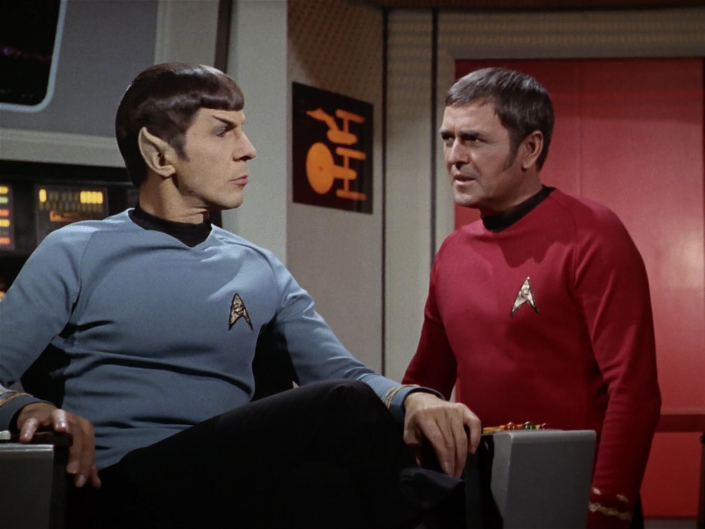 ariane179254_StarTrek_3x21_TheCloudMinders_2598.jpg
