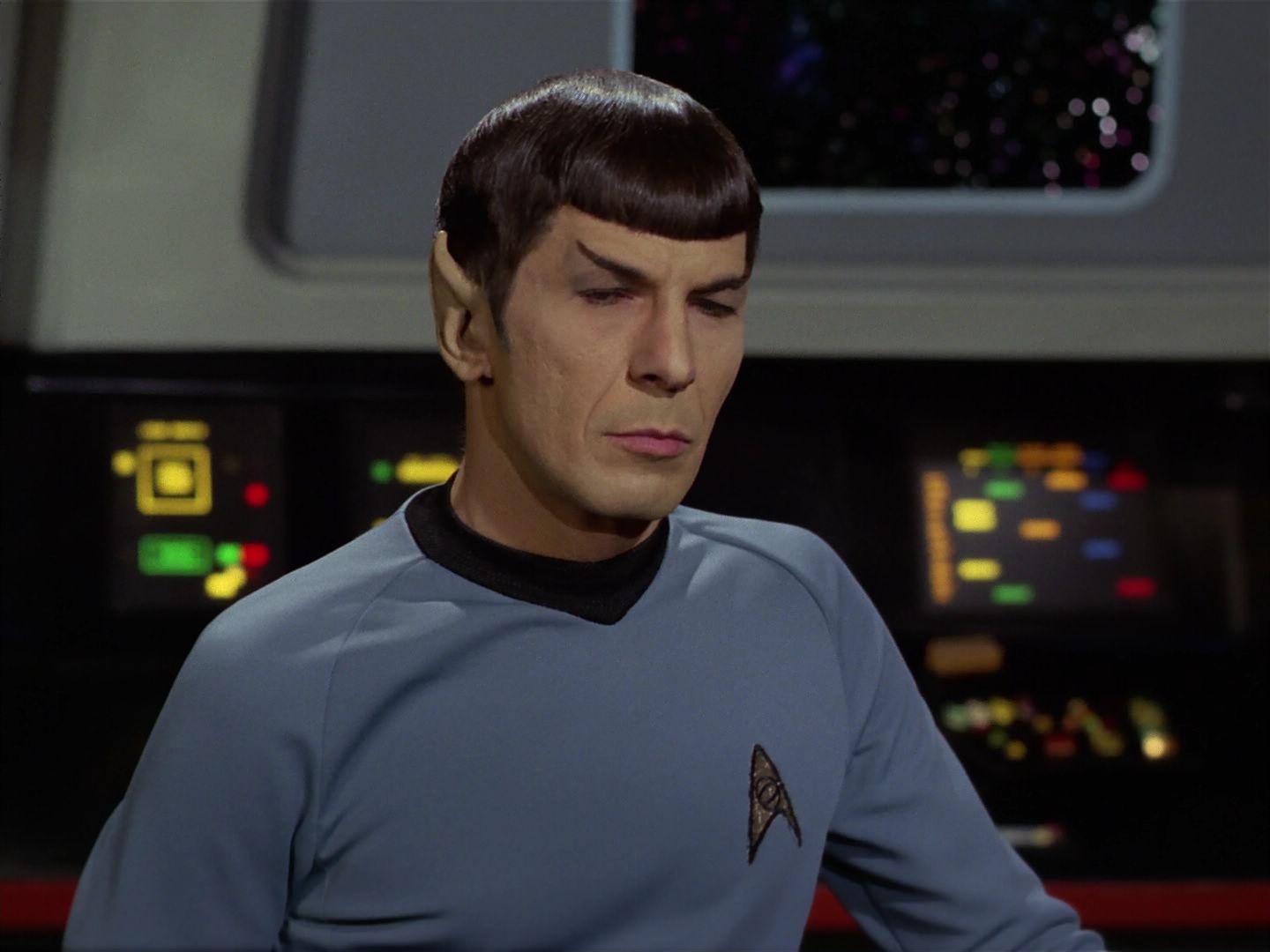 ariane179254_StarTrek_3x21_TheCloudMinders_2852.jpg