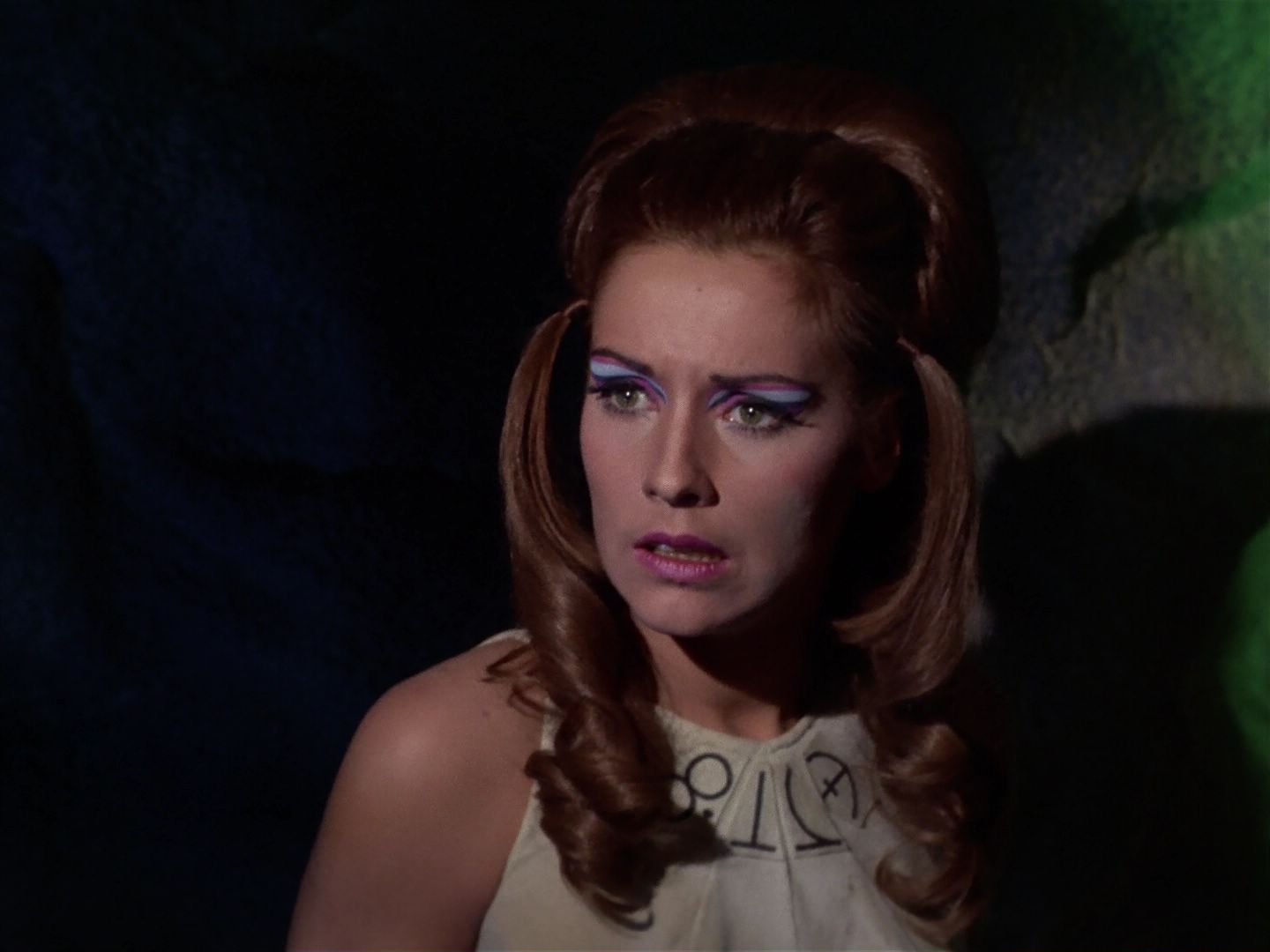 ariane179254_StarTrek_3x21_TheCloudMinders_3033.jpg