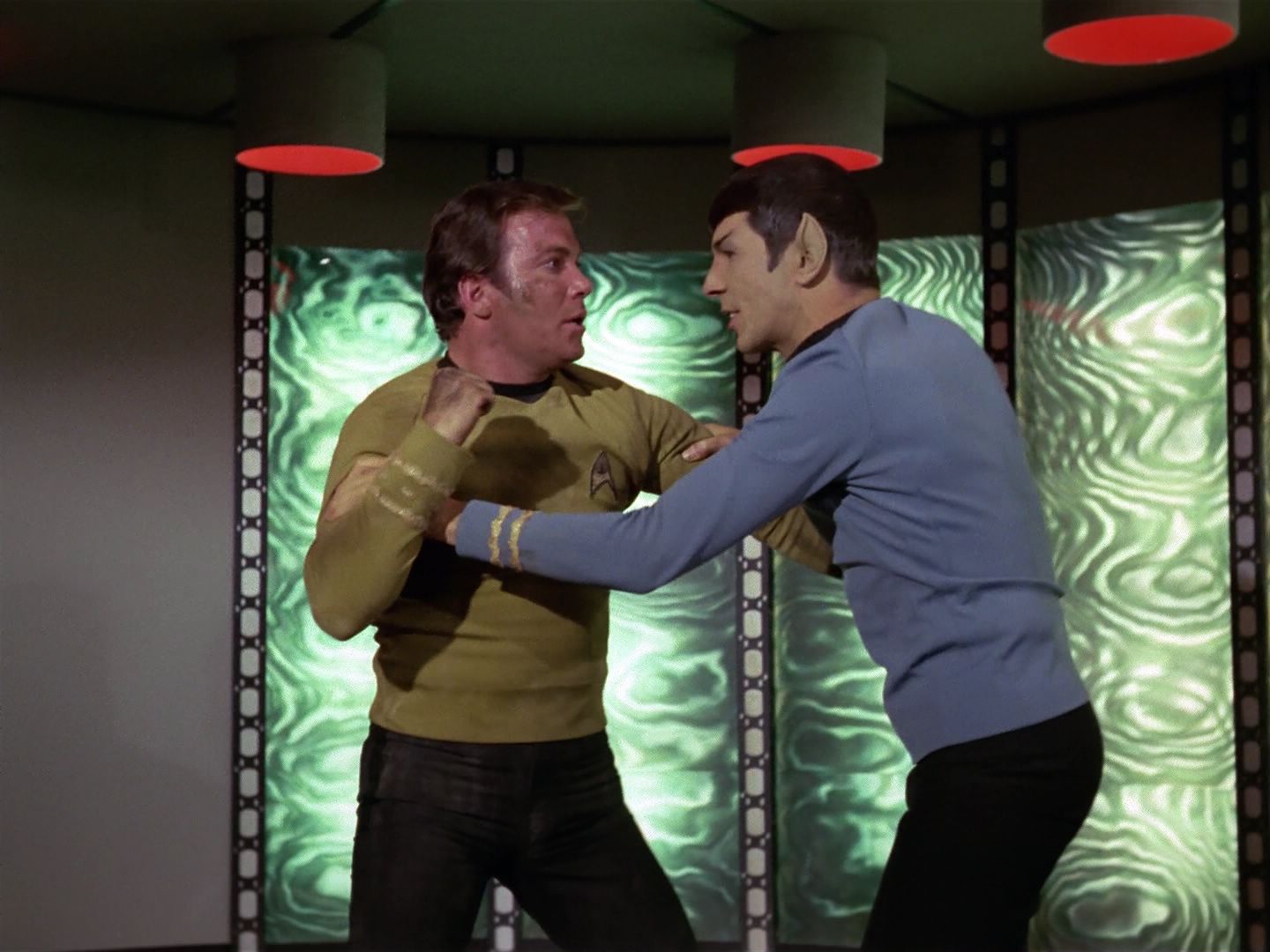 ariane179254_StarTrek_3x21_TheCloudMinders_3114.jpg
