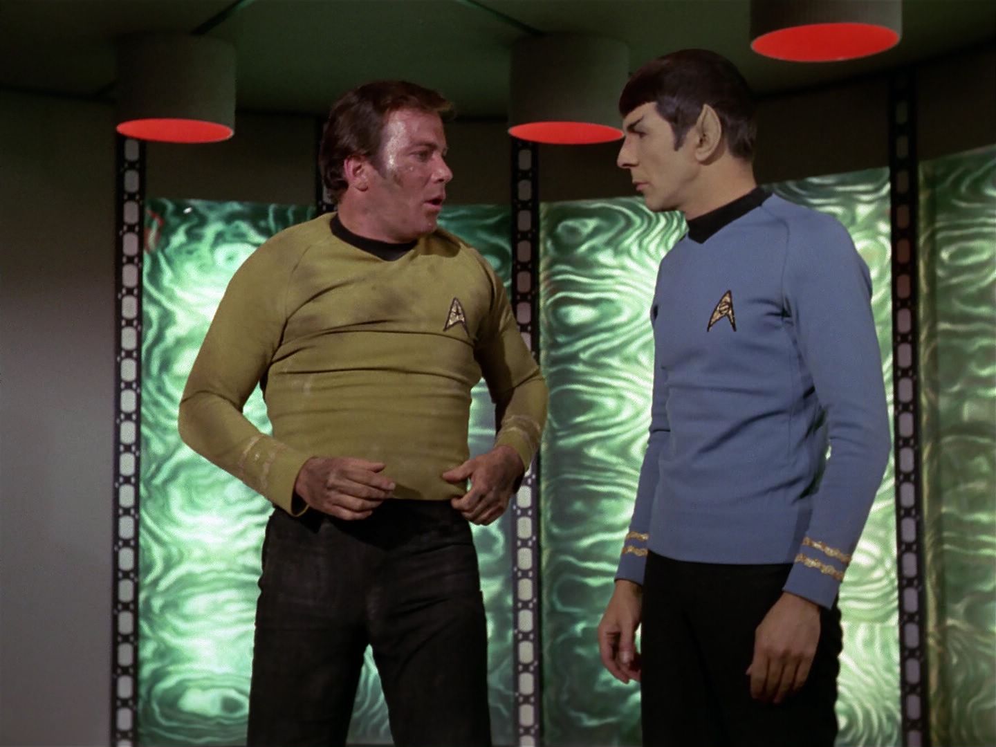 ariane179254_StarTrek_3x21_TheCloudMinders_3136.jpg
