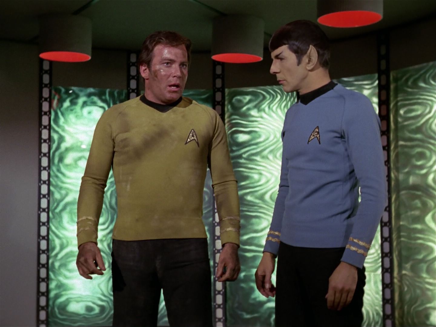 ariane179254_StarTrek_3x21_TheCloudMinders_3144.jpg