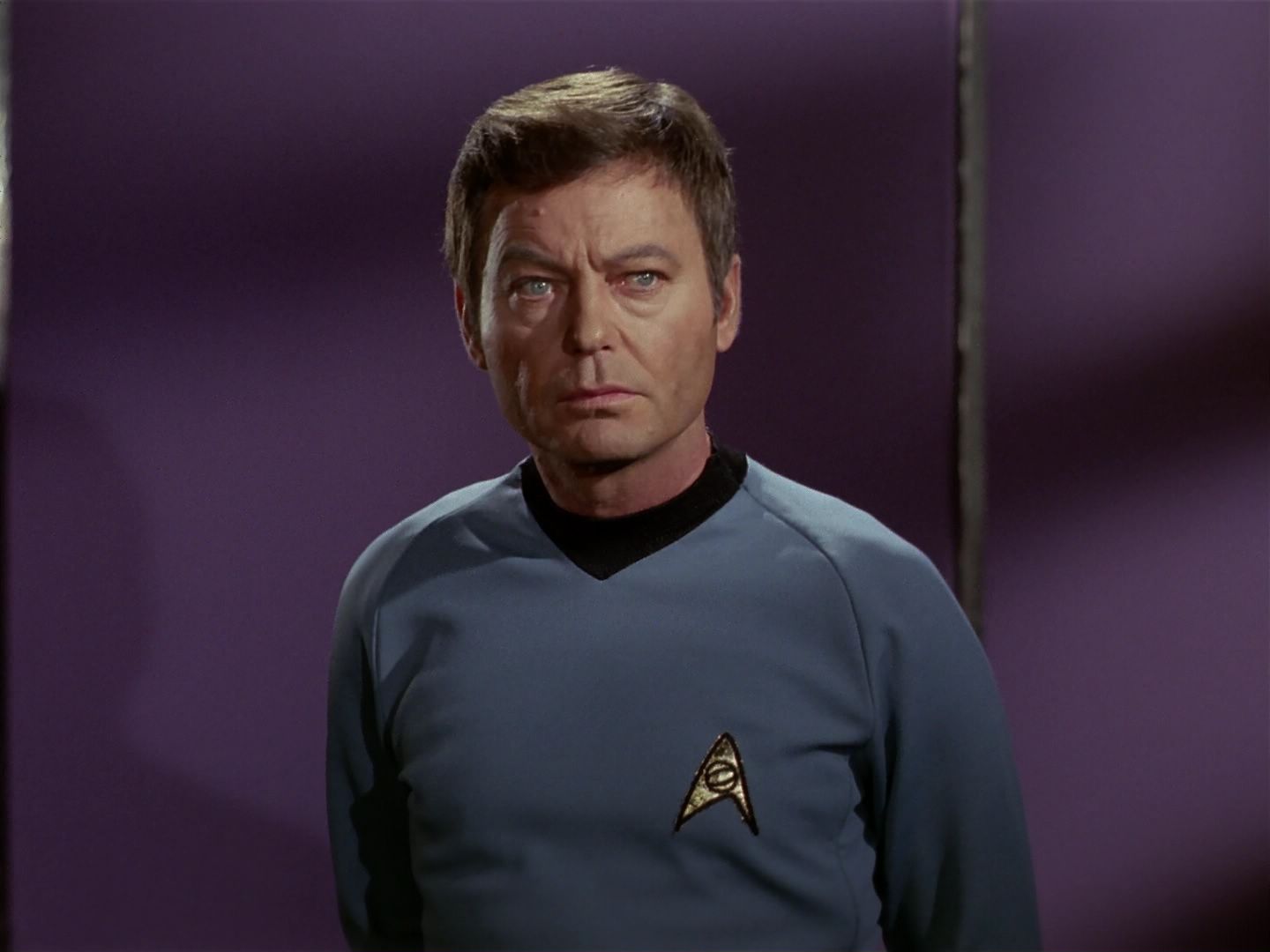 ariane179254_StarTrek_3x21_TheCloudMinders_3152.jpg